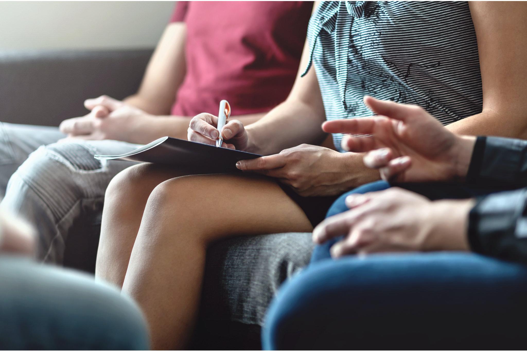 Medical Social Workers Job, Salary, and School Information