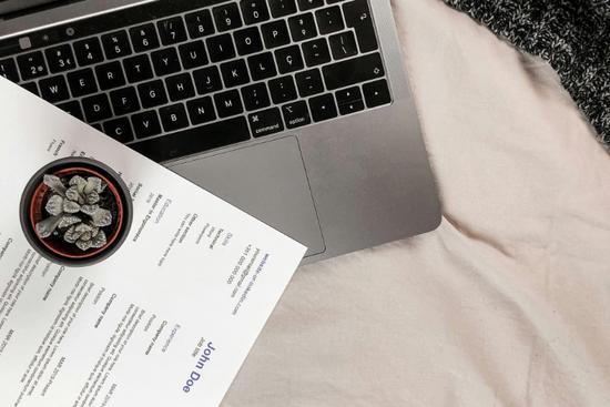 Laptop and resume how to use MyPerfectResume for free