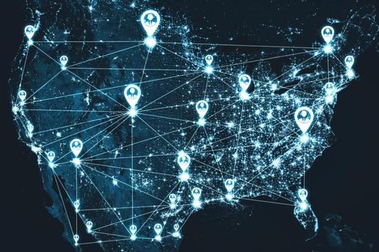 US map with glowing network lines and human icon pins connecting major city talent corridors.
